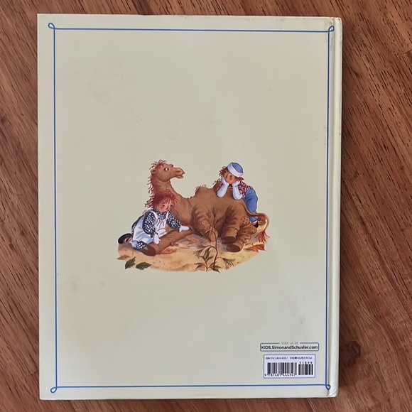 The Raggedy Ann 100th anniversary treasury book - Picture 2 of 3